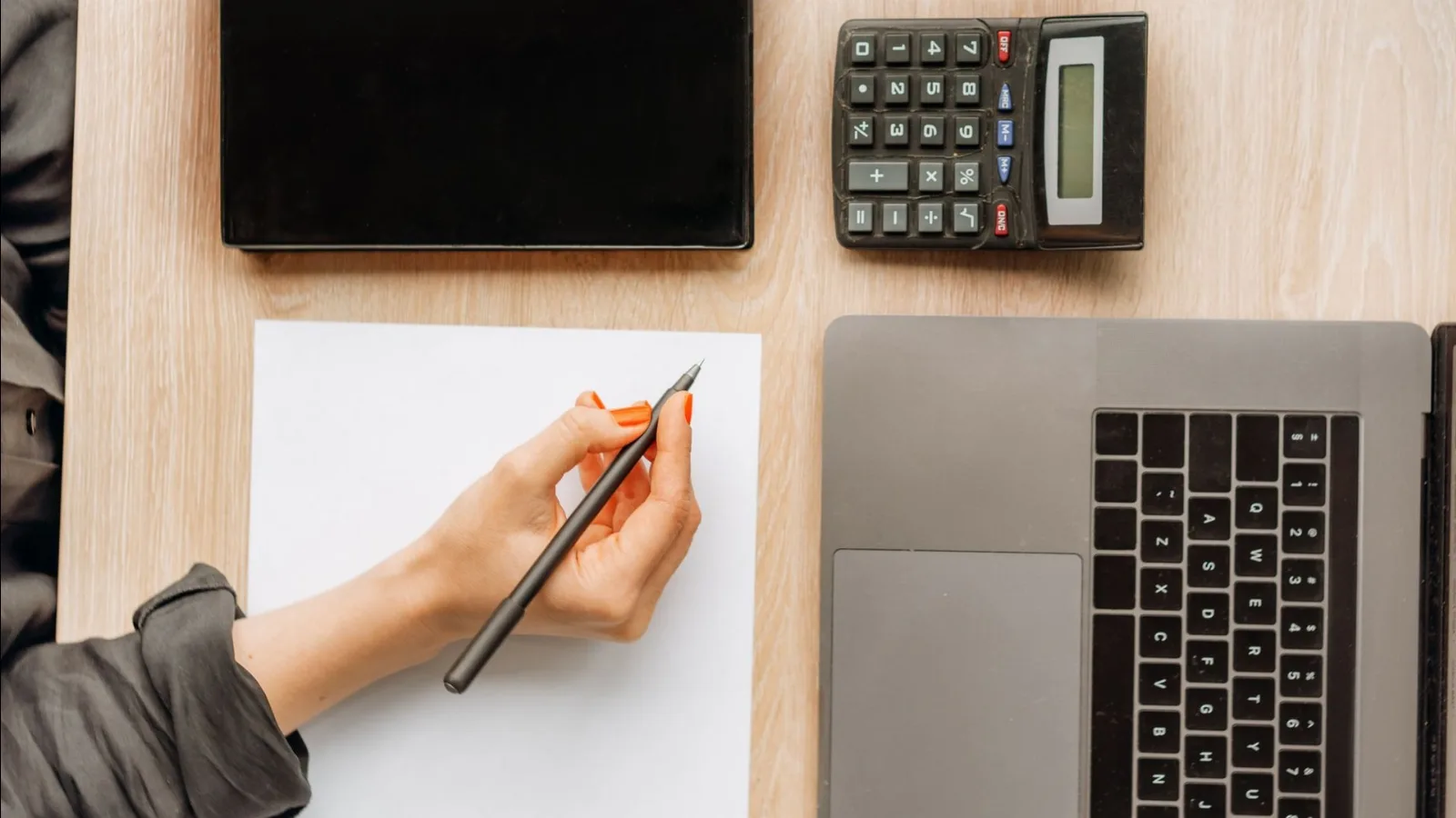 Checklist: cum îți calculezi gradul de îndatorare (DTI)