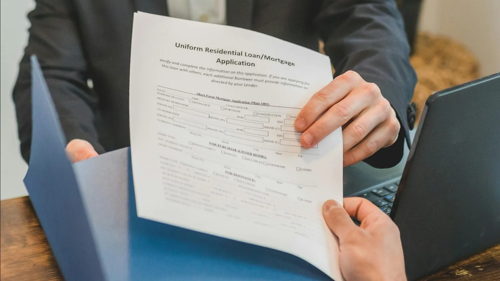 Ghid practic: verifică aceste aspecte înainte de a aplica pentru un credit