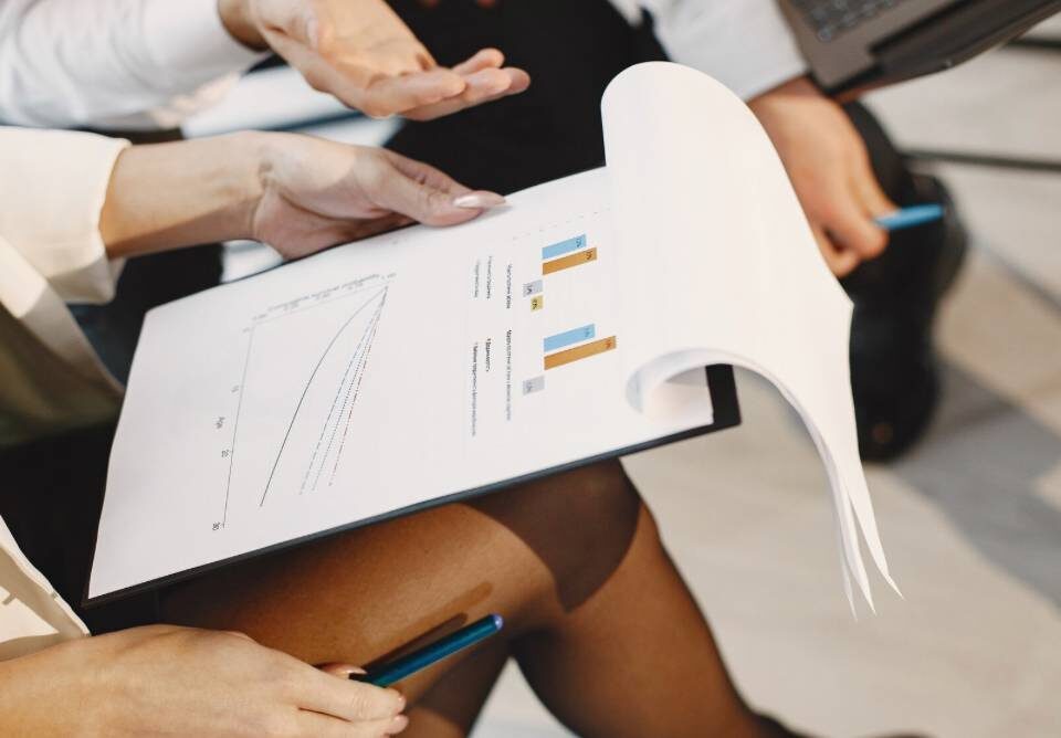 Analiza garantiilor: ipoteca, gaj si fidejusiune la credit IMM