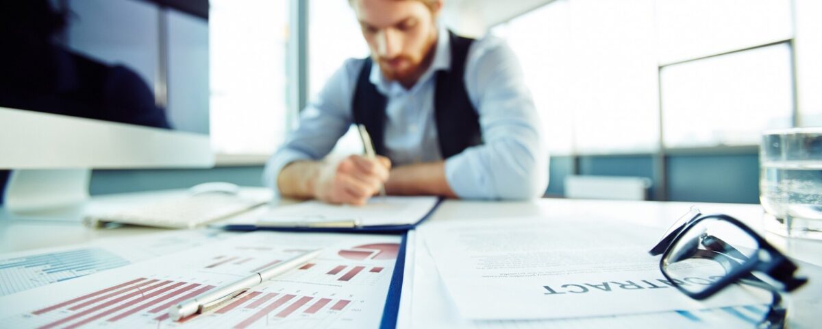 Evaluare a riscului de lichiditate într-un birou financiar românesc