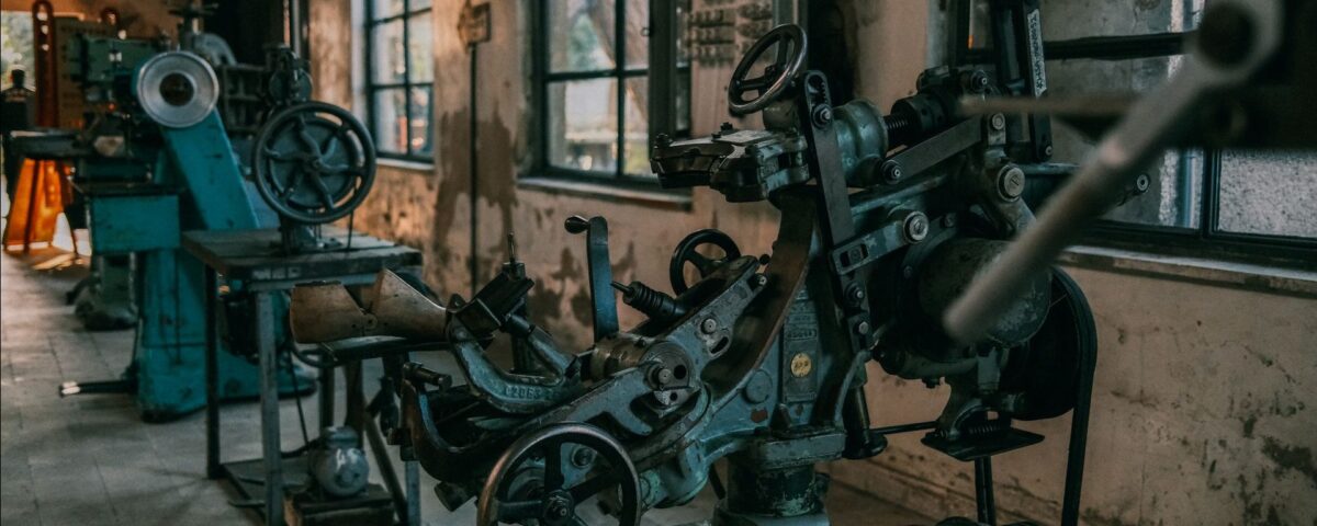 Utilaj industrial finanțat prin credit de investiții sau leasing financiar pentru IMM